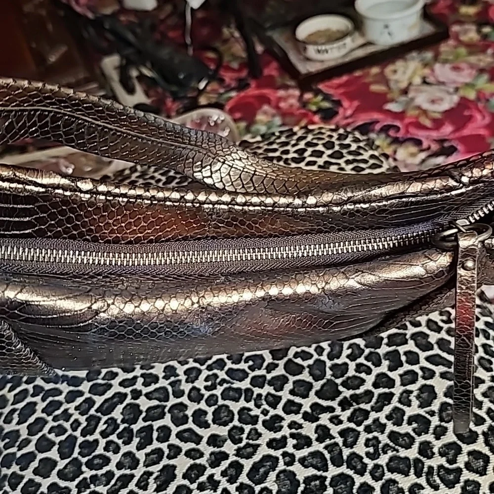 Donald Pliner copper colored leather bag - Picture 9 of 13
